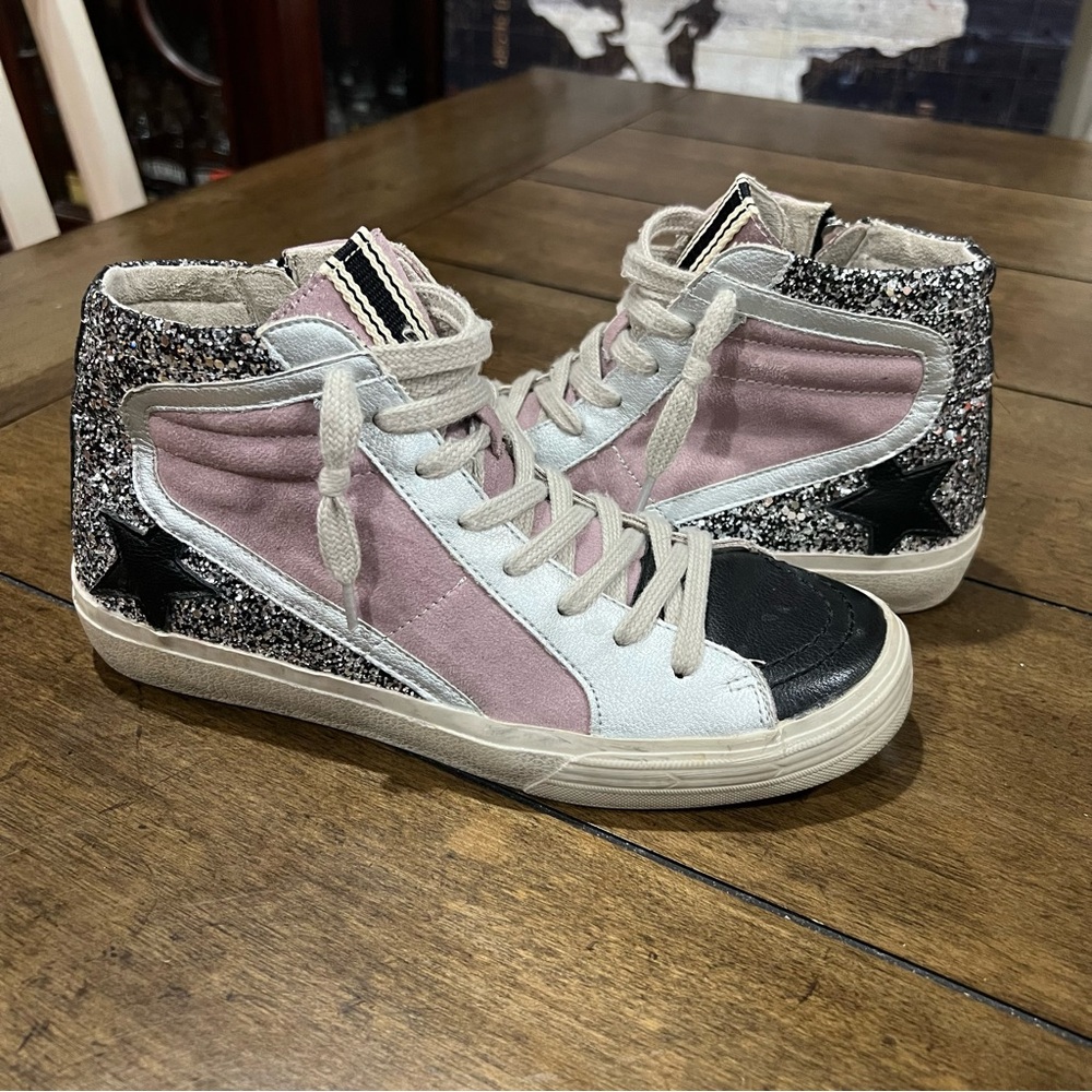 Shushop Hi-top Praise Sneakers